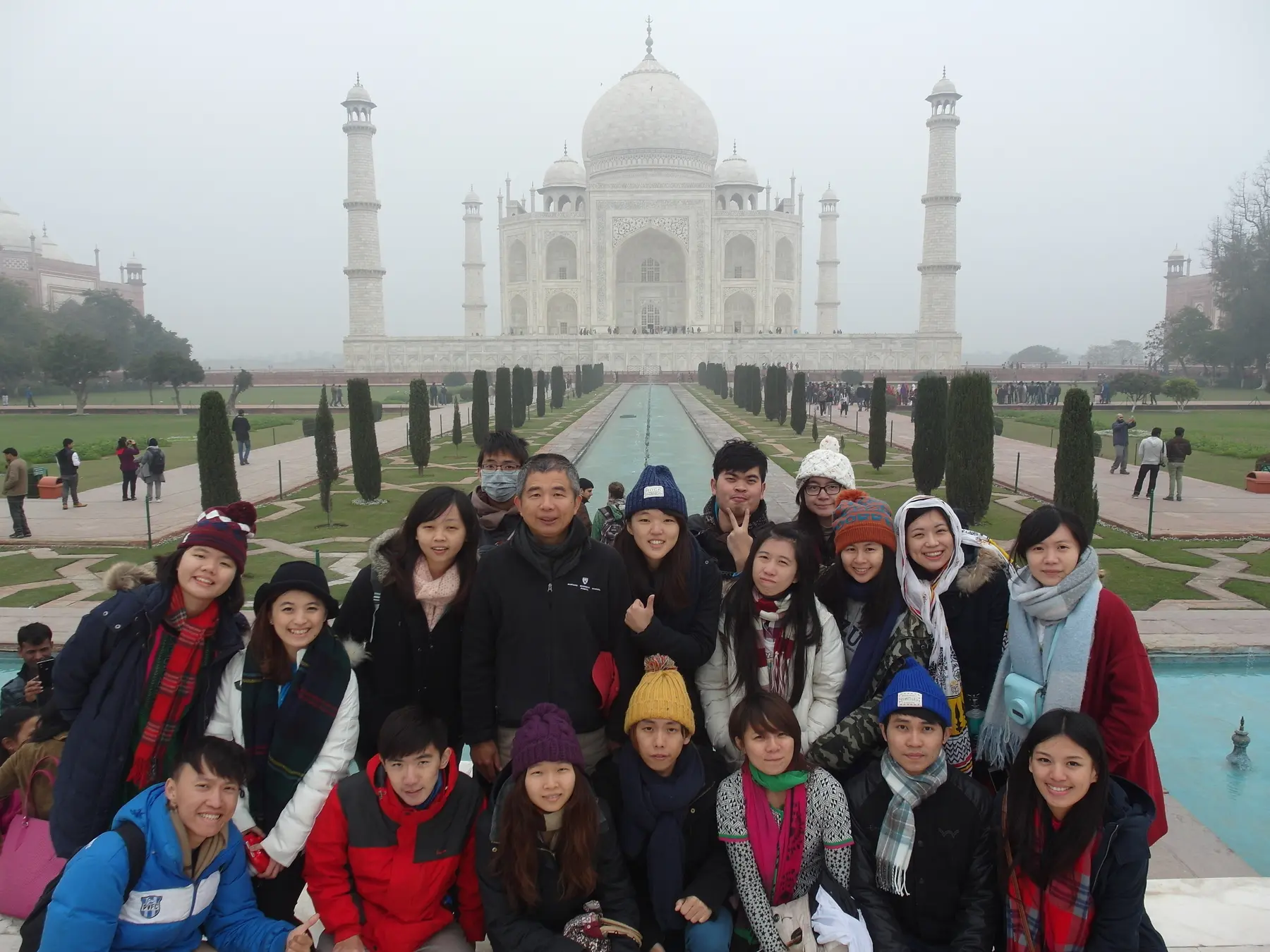 International students on a Multinational Business Academy visit to the Taj Mahal